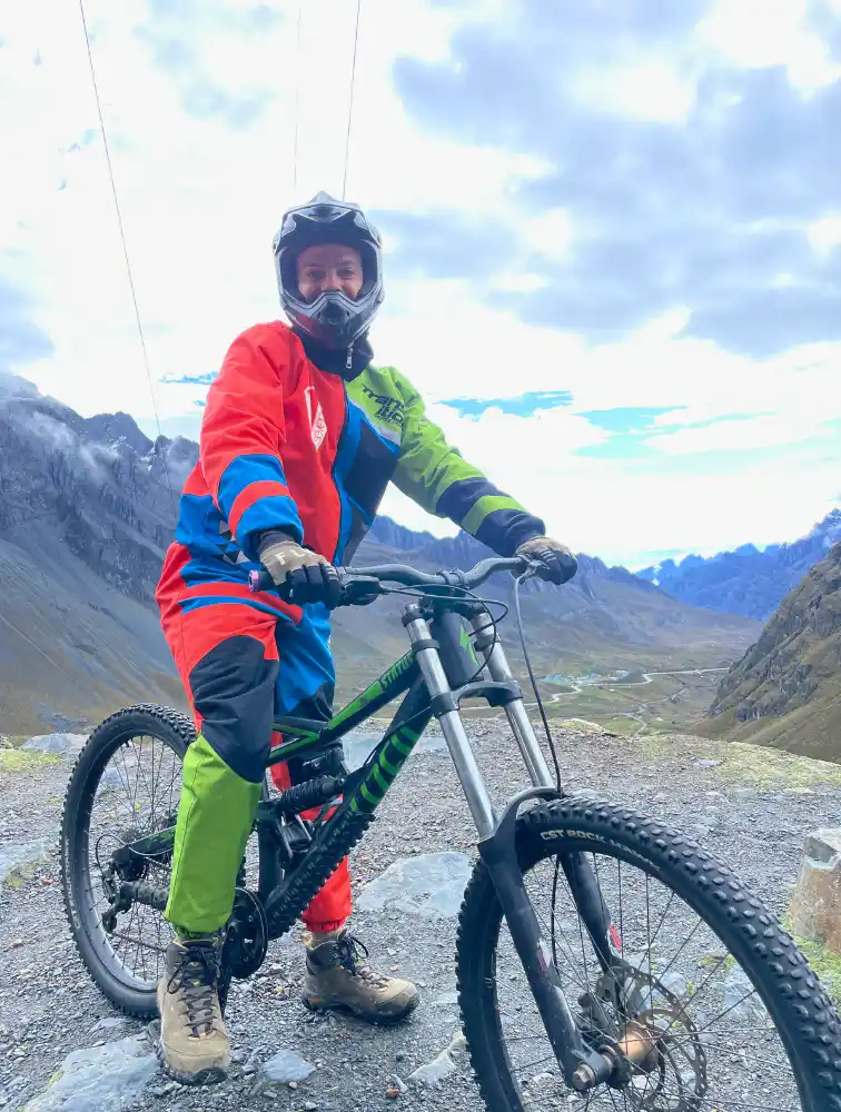 1 death road tour 2022 yungas road